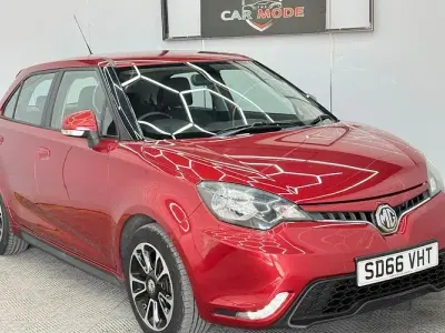 Used MG MG3 106 HP (77 kW) 2015 Red Hatchback