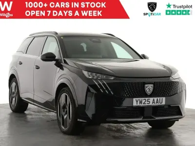 Usado Peugeot 5008 GTi 156 kW (213 HP) 2025 Preto SUV