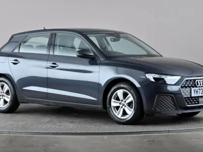 Usado Audi A1 Comfort 95 HP (69 kW) 2023 Cinzento SUV