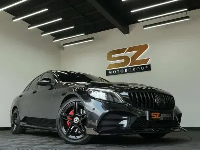 Usado Mercedes C200 AMG Line Premium 2019 Negro Berlina