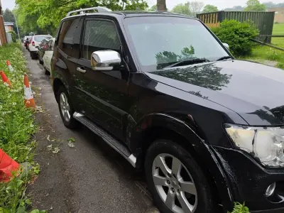 Second-hand Mitsubishi Shogun Warrior 168 CP (123 kW) 2007 Negru SUV