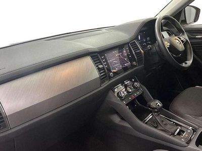 Used Skoda Kodiaq SE Drive 147 HP (108 kW) 2023 Brilliant silver metallic SUV