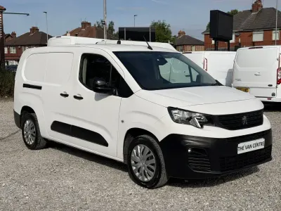 Used Peugeot Partner Premium 131 HP (96 kW) 2022 White MPV