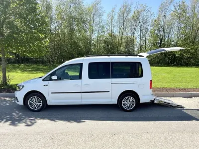 Used VW Caddy Maxi Life 2020 Mauve/purple MPV