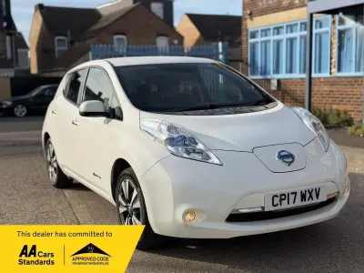 Used Nissan Leaf Tekna 80 kW (109 HP) 2017 White Hatchback