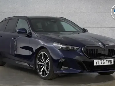 Used BMW 530e M Sport 295 HP (216 kW) 2026 Blue Estate