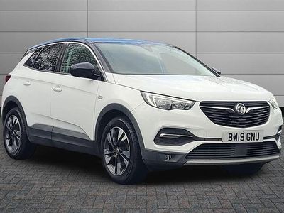Used Vauxhall Grandland X Sport 130 HP (95 kW) 2019 White jade SUV