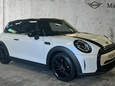 Used Mini Cooper Exclusive 134 HP (98 kW) 2024 White Hatchback
