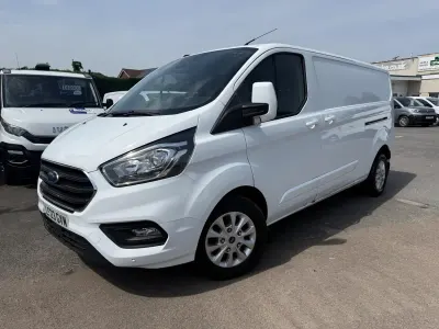 Used Ford Transit Custom Limited 130 HP (95 kW) 2023 White Van