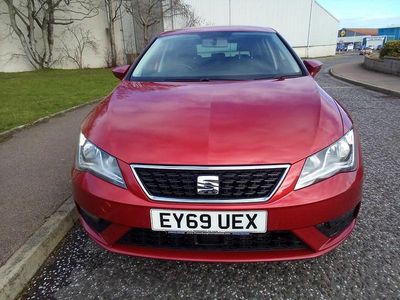 Used Seat Leon SE Dynamic 2019 Red Hatchback