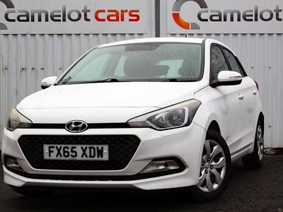 White Used 2015 Hyundai i20 Hatchback | £5,990 (A bit pricey)