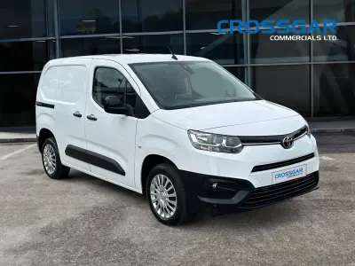 Used Toyota Proace 120 HP (88 kW) 2023 White MPV