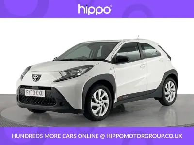 Used Toyota Aygo X PURE 72 HP (52 kW) 2023 White SUV
