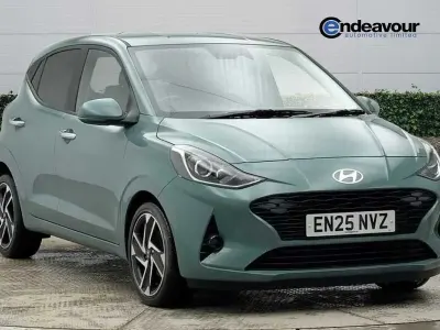 Usado Hyundai i10 Premium 79 CV (58 kW) 2025 Verde Utilitario