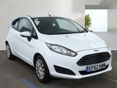 Used Ford Fiesta Style 82 HP (60 kW) 2012 White Hatchback