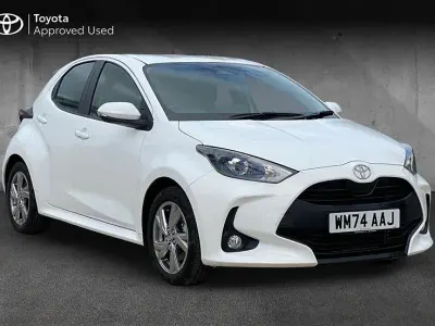 Used Toyota Yaris 116 HP (85 kW) 2024 White Hatchback