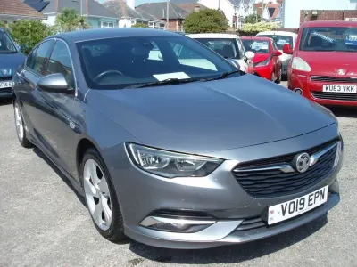 Used Vauxhall Insignia SRi 165 HP (121 kW) 2019 Grey Hatchback