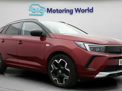 Used Vauxhall Grandland X Ultimate 131 HP (96 kW) 2023 Red SUV