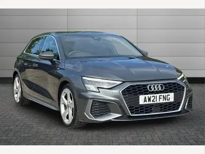 Używany Audi A3 S-Line 150 KM (110 kW) 2021 Szary Sedan/Limuzyna