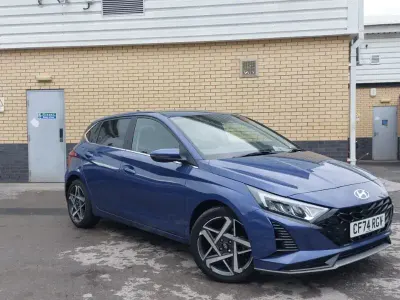 Used Hyundai i20 Premium 100 HP (73 kW) 2025 Blue Hatchback