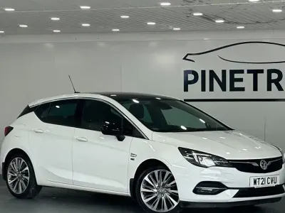 Used Vauxhall Astra Edition 2021 White Hatchback