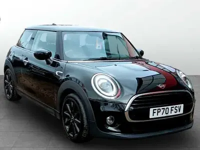 Używany Mini Cooper Classic 136 KM (100 kW) 2020 Czarny Hatchback