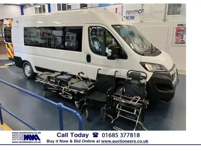 Used Peugeot Boxer 130 HP (95 kW) 2019 White Van