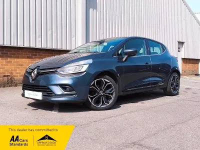 Used Renault Clio Dynamique 90 HP (66 kW) 2017 Grey Hatchback