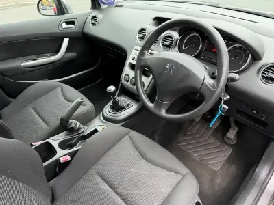 Używany Peugeot 308 SW S 2008 Szary Kombi