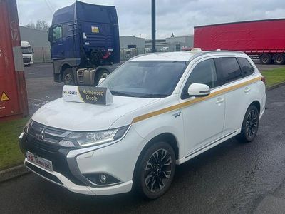 Used Mitsubishi Outlander P-HEV 120 HP (88 kW) 2018 White