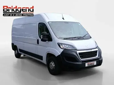 Used Peugeot Boxer Premium 140 HP (102 kW) 2023 White Van