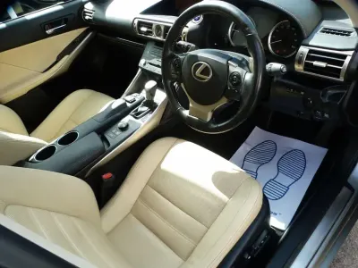 Used Lexus IS300h