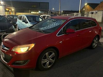 Used Vauxhall Astra SRi 165 HP (121 kW) 2013 Red Estate