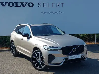 Used Volvo XC60 Ultimate 250 HP (183 kW) 2023 Gold SUV