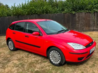 Used Ford Focus 2002 Red Hatchback