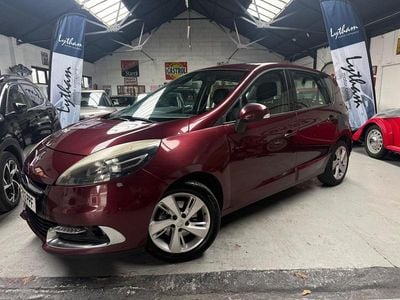 Used Renault Scénic III Dynamique 110 HP (80 kW) 2013 Red MPV