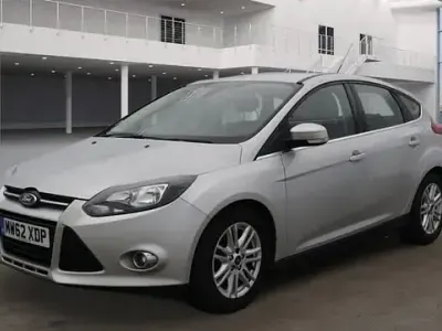 Used Ford Focus Titanium 125 HP (91 kW) 2013 Silver Hatchback