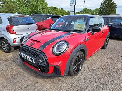 Usado Mini Cooper S Sport 176 CV (129 kW) 2021 Rojo Utilitario