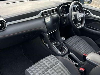 Używany MG ZS Excite 105 KM (77 kW) 2024 Niebieski SUV