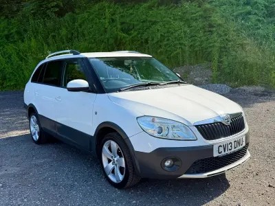 Used Skoda Fabia 105 HP (77 kW) 2013 White Estate