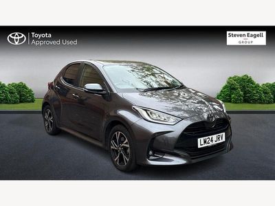 Used Toyota Yaris Hybrid Design 116 HP (85 kW) 2024 Grey Hatchback