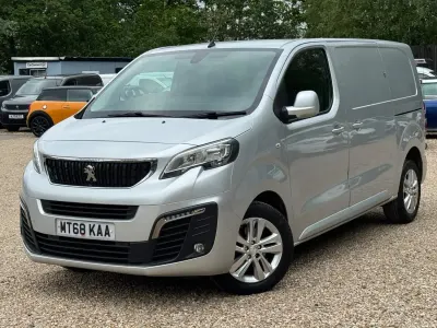 Second-hand Peugeot Expert S 2018 Argintiu Van