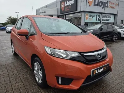 Used Honda Jazz SE 102 HP (75 kW) 2017 Orange Hatchback