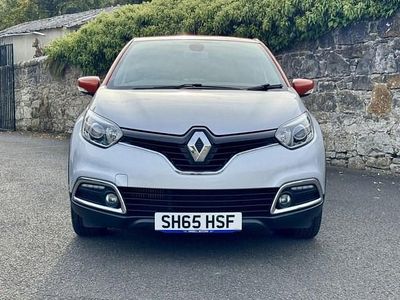 Used Renault Captur Dynamique 90 HP (66 kW) 2015 Silver/orange SUV