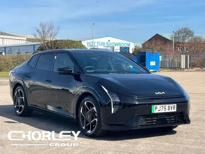 Begagnad Kia EV4 GT-Line S 150 kW (204 HK) 2025 Svart Sedan