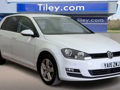 Used VW Golf VII Match 120 HP (88 kW) 2015 White Hatchback
