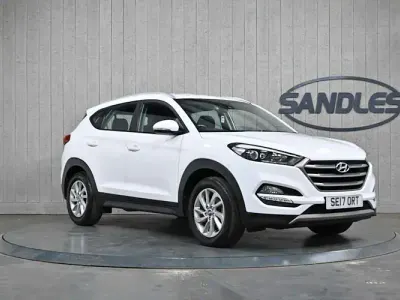 Used Hyundai Tucson SE 116 HP (85 kW) 2017 White SUV