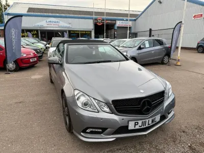 Usado Mercedes E250 2011 Prateado Cabrios