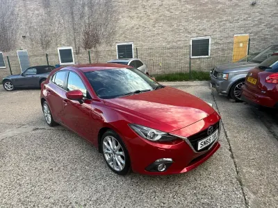 Used Mazda 3 Inclusive 165 HP (121 kW) 2015 Red Hatchback