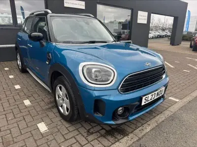 Używany Mini Cooper Countryman Classic 134 KM (98 kW) 2023 Niebieski SUV